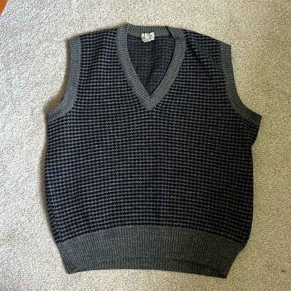 Neiman Marcus XL wool vest - Picture 1 of 3
